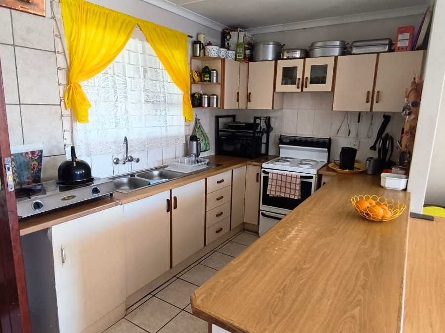 2 Bedroom Property for Sale in De Kelders Western Cape